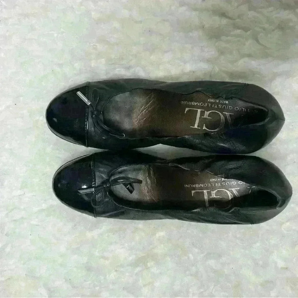 AGL Black Leather Bow Cap Toe Block Heel Pumps Shoes. - Picture 3 of 8